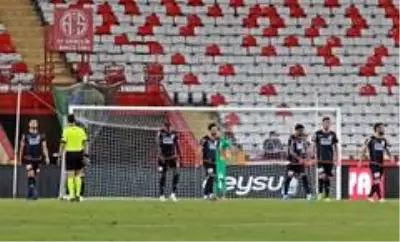Süper Lig: Fraport TAV Antalyaspor: 1Aytemiz Alanyaspor: 0 (İlk yarı)
