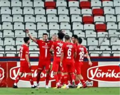 Süper Lig: Fraport TAV Antalyaspor: 1Aytemiz Alanyaspor: 0 (İlk yarı)