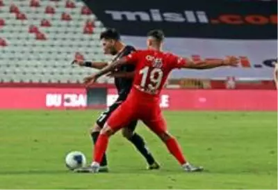 Süper Lig: Fraport TAV Antalyaspor: 1Aytemiz Alanyaspor: 0 (İlk yarı)