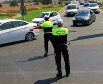 Trafik uygulamasında polise rüşvet teklifi