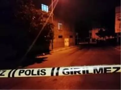 Tuzla da iki grup arasında sopalı, silahlı kavga Tuzla da iki grup arasında sopalı, silahlı kavga