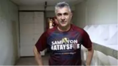 Üst üste 3. sezonda çalıştırdığı takımı Süper Lig'e çıkaran Mehmet Altıparmak, kırılması güç bir rekora imza attı Üst üste 3. sezonda çalıştırdığı takımı Süper Lig'e çıkaran Mehmet Altıparmak, kırılması güç bir rekora imza attı