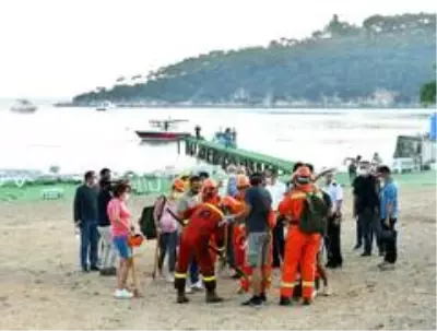 Vali Yerlikaya, Heybeliada'da incelemelerde bulundu Vali Yerlikaya, Heybeliada'da incelemelerde bulundu