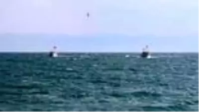Van Gölü'nde batan teknedeki cesetlerin çıkarılması çalışmalarına ara verildi Van Gölü'nde batan teknedeki cesetlerin çıkarılması çalışmalarına ara verildi
