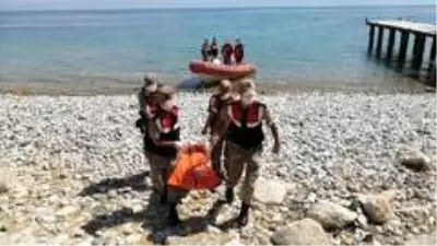 Van Gölü'nde çıkarılan ceset sayısı 23'e yükseldi Van Gölü'nde çıkarılan ceset sayısı 23'e yükseldi