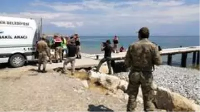 Van Gölü'nde çıkarılan ceset sayısı 23'e yükseldi Van Gölü'nde çıkarılan ceset sayısı 23'e yükseldi