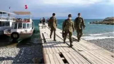 Van Gölü'nde çıkarılan ceset sayısı 26'ya yükseldi Van Gölü'nde çıkarılan ceset sayısı 26'ya yükseldi