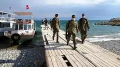 Van Gölü'nde çıkarılan ceset sayısı 26'ya yükseldi Van Gölü'nde çıkarılan ceset sayısı 26'ya yükseldi