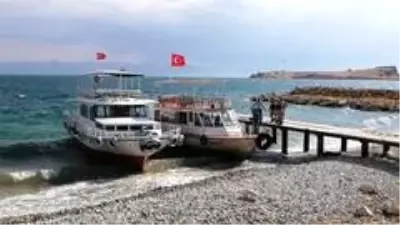 Van Gölü'nde çıkarılan ceset sayısı 26'ya yükseldi Van Gölü'nde çıkarılan ceset sayısı 26'ya yükseldi