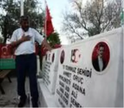 15 Temmuz'da şehit edilen ikiz polisler, mezarları başında anıldı