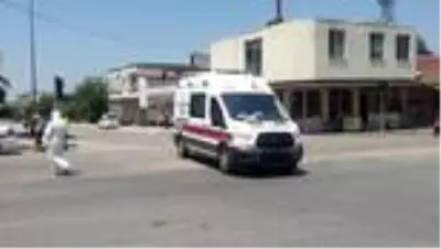 Ambulans ile otomobil çarpıştı: 2 yaralı