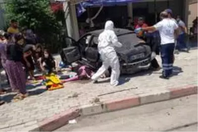 Ambulans ile otomobil çarpıştı: 2 yaralı