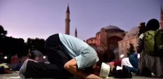 Mehmet Han: Ayasofya'nın ibadete açılması vatandaşa soruldu! İşte kritik anketin sonuçları Mehmet Han: Ayasofya'nın ibadete açılması vatandaşa soruldu! İşte kritik anketin sonuçları