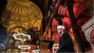 Ayasofya'ya atanacak 2 imamdan biri, kamuoyunun yakından tanıdığı Ferruh Muştuer oldu Ayasofya'ya atanacak 2 imamdan biri, kamuoyunun yakından tanıdığı Ferruh Muştuer oldu