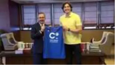 Bakan Kasapoğlu, milli basketbolcu Cedi Osman'ı ağırladı Bakan Kasapoğlu, milli basketbolcu Cedi Osman'ı ağırladı