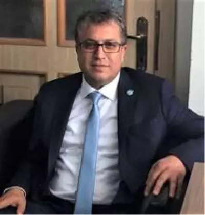 Başkan Yardımcısı Kayaoğlu, 'Kırşehir kitap okuyor' kampanyası başlattı Başkan Yardımcısı Kayaoğlu, 'Kırşehir kitap okuyor' kampanyası başlattı