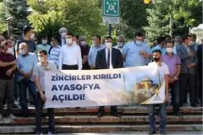 Çankırı'da Ayasofya'nın ibadete açılması dolayısıyla lokma dağıtıldı Çankırı'da Ayasofya'nın ibadete açılması dolayısıyla lokma dağıtıldı