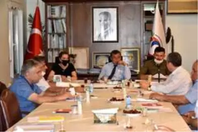 Eğirdir'de esnafın 3 aylık kiraları, ecrimisil, işgaliye ve hat bedelleri silindi Eğirdir'de esnafın 3 aylık kiraları, ecrimisil, işgaliye ve hat bedelleri silindi
