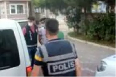 Evden 15 bin liralık hırsızlığa 2 tutuklama