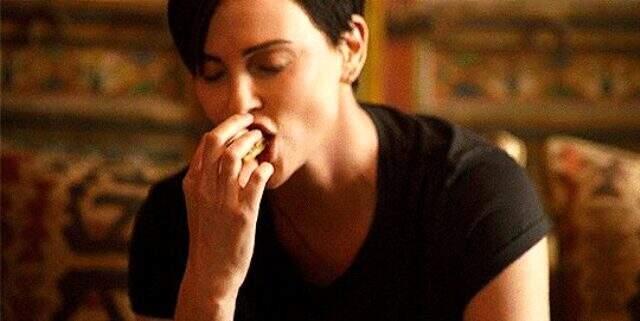 Fatma Şahin'den Charlize Theron'a 'baklava daveti' Fatma Şahin'den Charlize Theron'a 'baklava daveti'