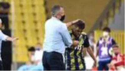 Fenerbahçe'de Ömer Faruk Beyaz tarihe geçti! Fenerbahçe'de Ömer Faruk Beyaz tarihe geçti!