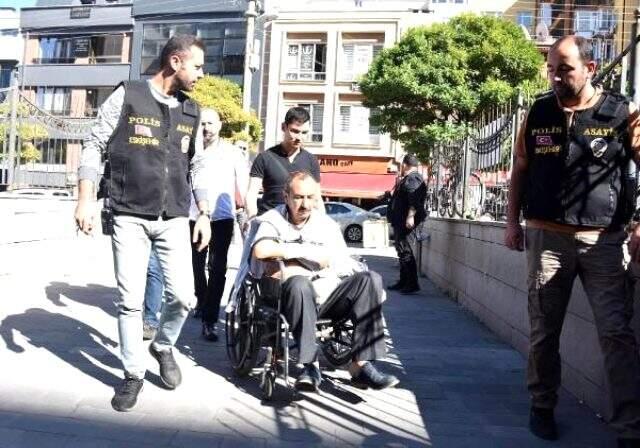 Görüntüler çıktı! Boşandığı eşi tarafından satırla öldürülen kadının çığlıklarına vatandaşlar böyle koşmuş