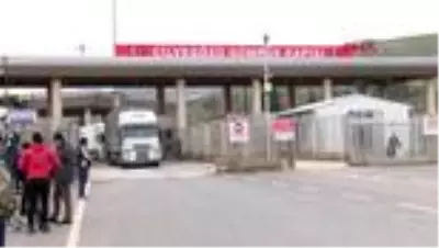 HATAY Suriye'ye yardımlar Cilvegözü'nden 1 yıl daha devam edecek HATAY Suriye'ye yardımlar Cilvegözü'nden 1 yıl daha devam edecek