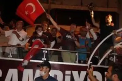 Hatayspor takımına konvoylu karşılama