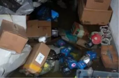 Kapağı açtığında şoke oldu: Su patlağı sonrası tuhafiye malzemeleri suya gömüldü Kapağı açtığında şoke oldu: Su patlağı sonrası tuhafiye malzemeleri suya gömüldü