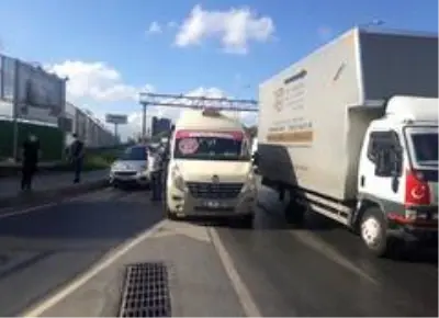 Küçükçekmece'deki denetimlerde 2 minibüsten 36 yolcu fazla çıktı Küçükçekmece'deki denetimlerde 2 minibüsten 36 yolcu fazla çıktı