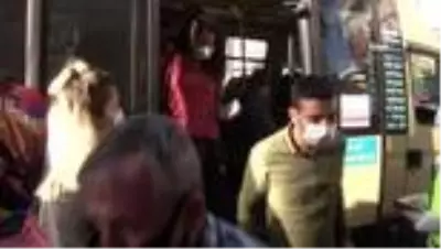 - Küçükçekmece'deki denetimlerde 2 minibüsten 36 yolcu fazla çıktı - Küçükçekmece'deki denetimlerde 2 minibüsten 36 yolcu fazla çıktı