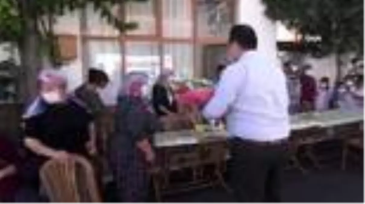 Mahalle halkından Başkan Dutlulu'ya pankartlı teşekkür