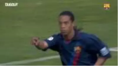Ronaldinho'nun Valladolid'e Attığı Harika Ayak İçi Golü Ronaldinho'nun Valladolid'e Attığı Harika Ayak İçi Golü