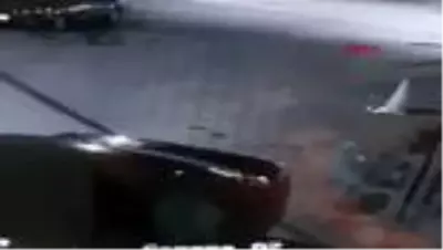 SAKARYA 1 kişinin öldüğü kaza güvenlik kamerasında SAKARYA 1 kişinin öldüğü kaza güvenlik kamerasında