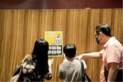 Singapur'de sinemalar yeniden açılıyor Singapur'de sinemalar yeniden açılıyor