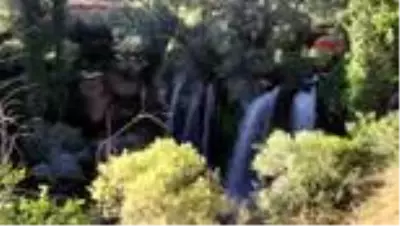 SİVAS Sızır Şelalesi'nde yaz güzelliği SİVAS Sızır Şelalesi'nde yaz güzelliği