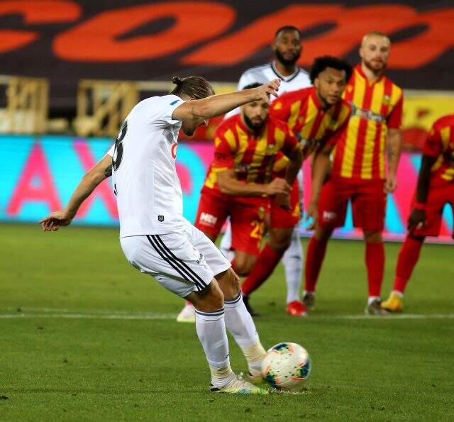 Son Dakika: Beşiktaş, deplasmanda Yeni Malatyaspor'u 1-0 mağlup etti