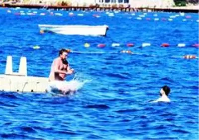 Ünlü sunucu Onur Büyktopçu, aşırı kiloları ile şaşırttı Ünlü sunucu Onur Büyktopçu, aşırı kiloları ile şaşırttı