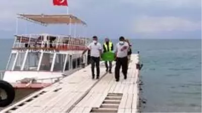 Van Gölü'nden 2 ceset daha çıkarıldı