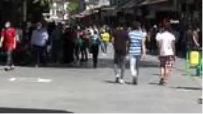 Yoğun bakım hasta sayısı artıyor çarşıdaki yoğunluk azalmıyor