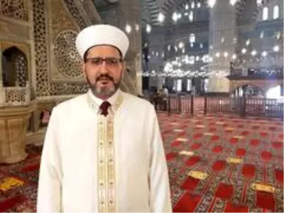 15 Temmuz'da camilerden sela okunmaması için elektriği kesmeye kalkışan kişiyi engelleyen camii... 15 Temmuz'da camilerden sela okunmaması için elektriği kesmeye kalkışan kişiyi engelleyen camii...