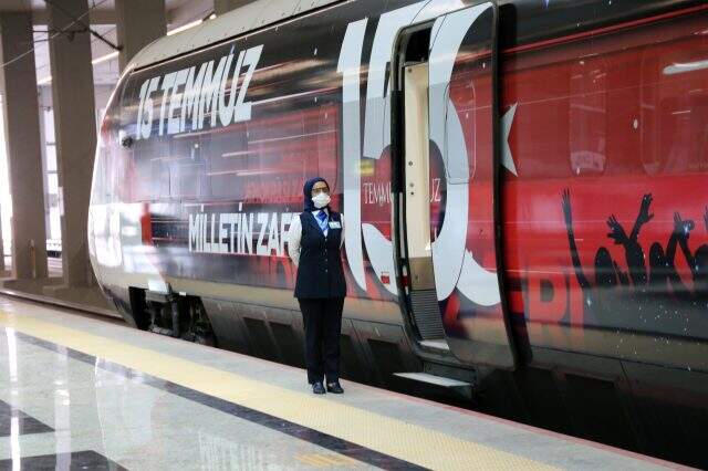 15 Temmuz Demokrasi ve Milli Birlik Treni ilk seferi için Ankara'dan İstanbul'a hareket etti