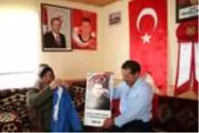 Son dakika! 15 Temmuz şehidi 'tabuta sığmayan fidan', mezarı başında anıldı Son dakika! 15 Temmuz şehidi 'tabuta sığmayan fidan', mezarı başında anıldı
