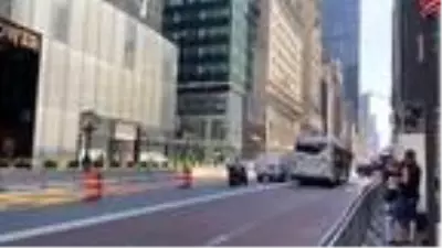 ABD'nin New York kentindeki 'Black Lives Matter' yazısına boyalı saldırı ABD'nin New York kentindeki 'Black Lives Matter' yazısına boyalı saldırı