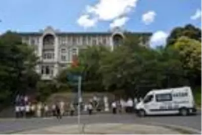 Adalet Ağaoğlu'nun cenazesi vasiyeti üzerine Boğaziçi Üniversitesi'ne getirildi Adalet Ağaoğlu'nun cenazesi vasiyeti üzerine Boğaziçi Üniversitesi'ne getirildi