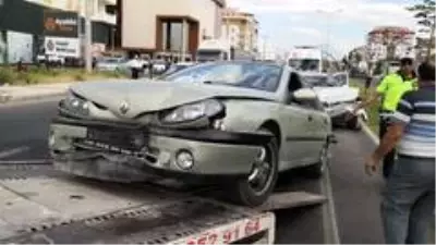 Aksaray'da 5 araçlı zincirleme trafik kazası: 9 yaralı Aksaray'da 5 araçlı zincirleme trafik kazası: 9 yaralı
