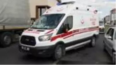 Aksaray'da 5 araçlı zincirleme trafik kazası: 9 yaralı Aksaray'da 5 araçlı zincirleme trafik kazası: 9 yaralı