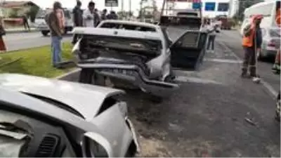 Aksaray'da 5 araçlı zincirleme trafik kazası: 9 yaralı Aksaray'da 5 araçlı zincirleme trafik kazası: 9 yaralı