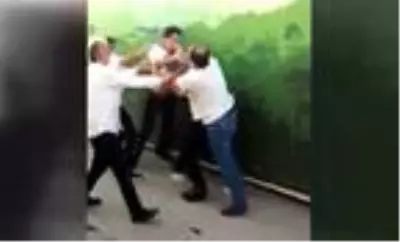 Ankara'da, 'otobüsü yavaşlattın' tartışması tekme ve yumruklu kavgaya dönüştü
