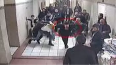 Aylar önce adliyede 15 kişi tarafından darp edilen genç avukat kalbine yenik düştü Aylar önce adliyede 15 kişi tarafından darp edilen genç avukat kalbine yenik düştü